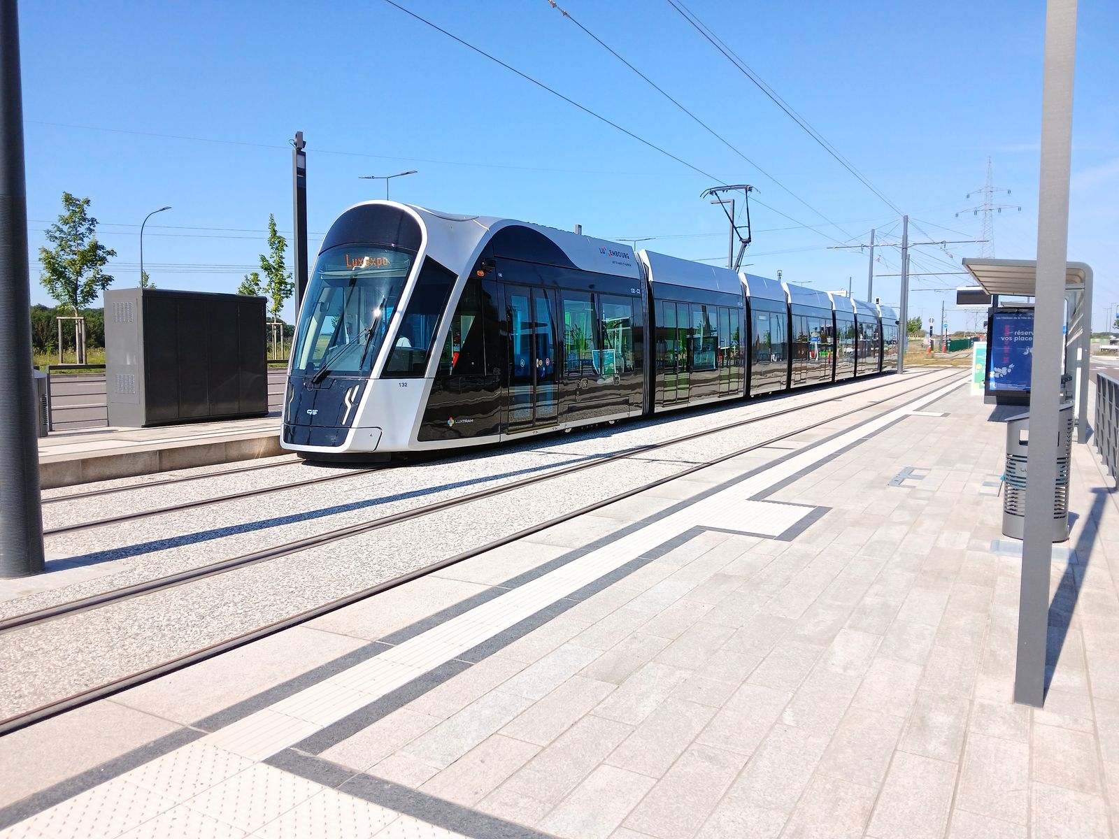 le tram à la station stadion