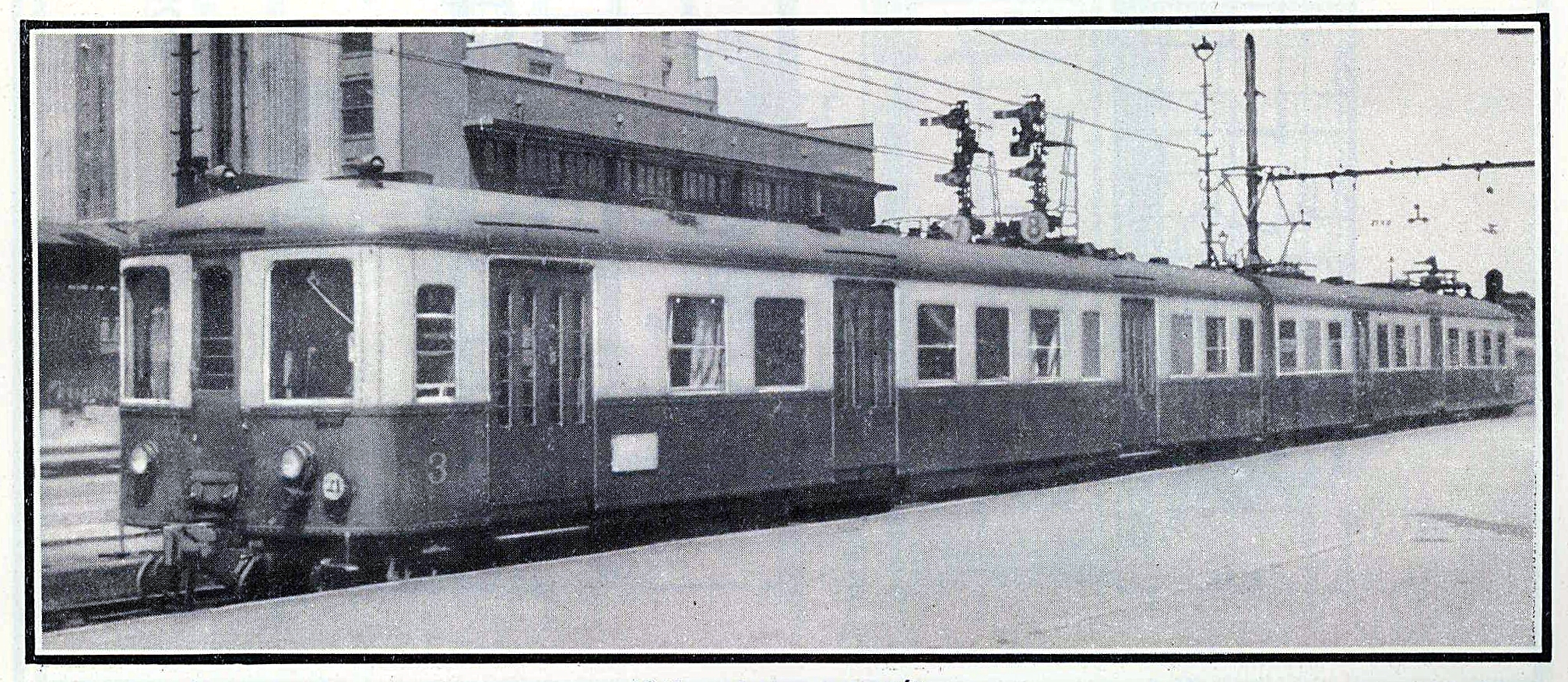 Automotrice 1946 en livrée d’origine bleu crème